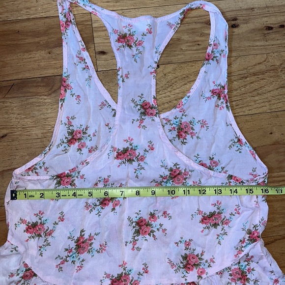 Baby pink Tank, by Abercrombie and Fitch - Picture 9 of 11